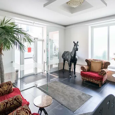Daire Cozy 1 Bedroom In Quiet Center *